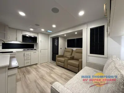 2026 Brinkley Model I photo 18
