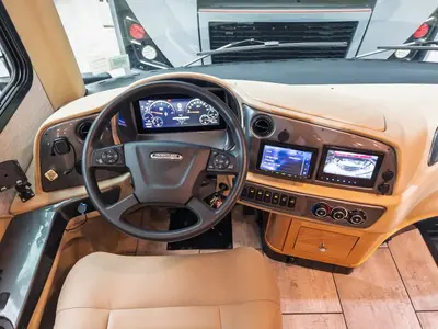 2021 Tiffin Motorhomes Allegro RED photo 2