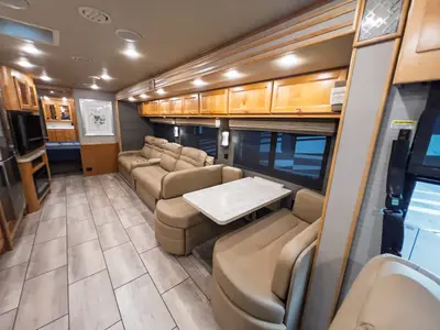 2021 Tiffin Motorhomes Allegro RED photo 7
