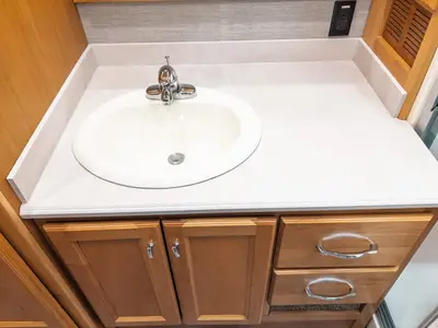 2021 Tiffin Motorhomes Allegro RED photo 16