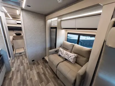 2026 Tiffin Motorhomes Wayfarer photo 7
