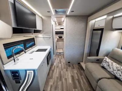 2026 Tiffin Motorhomes Wayfarer photo 6
