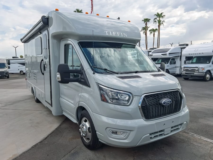 2026 Tiffin Motorhomes Midas exterior