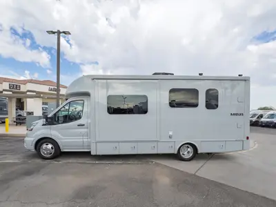 2026 Tiffin Motorhomes Midas photo 23