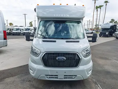 2026 Tiffin Motorhomes Midas photo 30