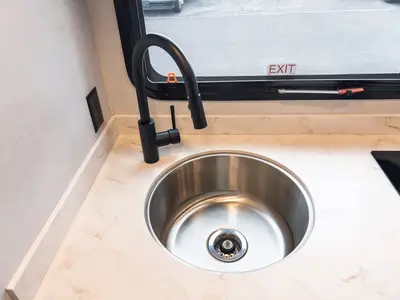 2026 Tiffin Motorhomes Midas photo 12