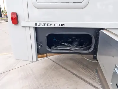 2026 Tiffin Motorhomes Midas photo 18