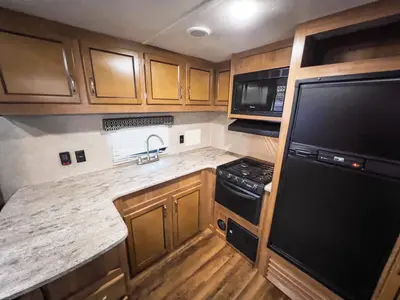 2018 Forest River Catalina photo 9