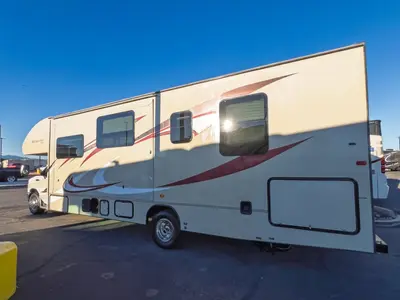 2015 Jayco Redhawk photo 26