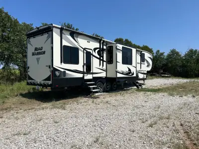 2018 HEARTLAND ROAD WARRIOR photo 3