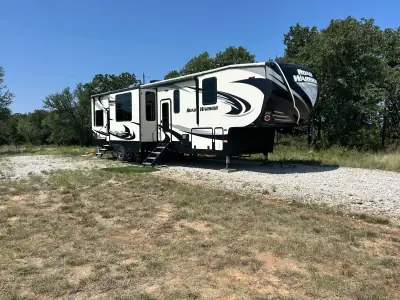Used 2018 Heartland Road Warrior 426RW