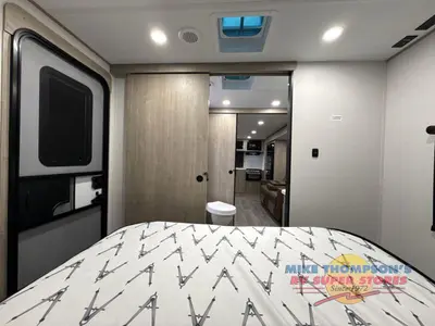 2025 Grand Design Imagine XLS photo 31