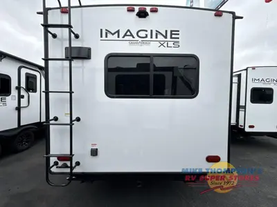 2025 Grand Design Imagine XLS photo 7