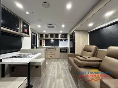 2025 Grand Design Imagine XLS photo 19