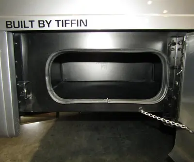 2026 Tiffin Motorhomes Midas photo 18