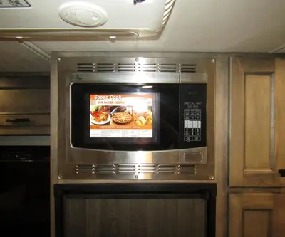 2026 Tiffin Motorhomes Midas photo 9