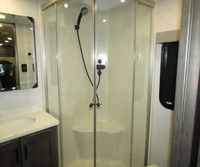 2026 Tiffin Motorhomes Midas photo 12