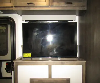 2026 Tiffin Motorhomes Midas photo 7