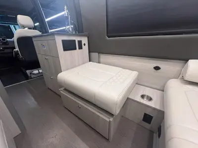 2026 Tiffin Motorhomes GT1 photo 12