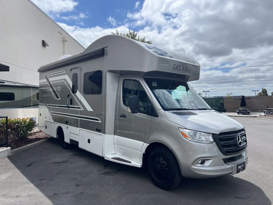2027 Thor Motor Coach Delano exterior