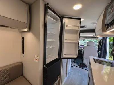 2027 Thor Motor Coach Tellaro photo 9
