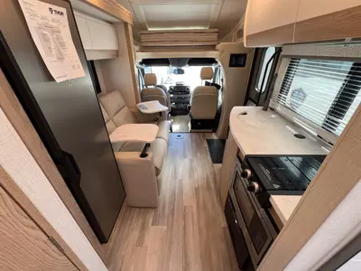 2027 Thor Motor Coach Delano photo 4