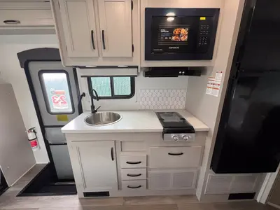 2027 Entegra Coach Odyssey SE photo 10