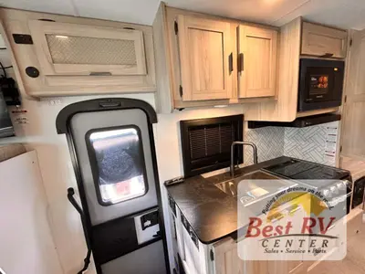 2027 Coachmen Cross Trail XL photo 28