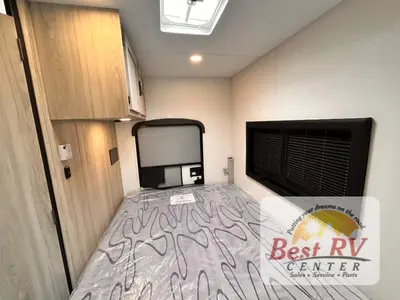2027 Coachmen Cross Trail XL photo 42