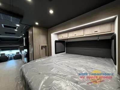 2026 Grand Design Lineage Series F photo 40