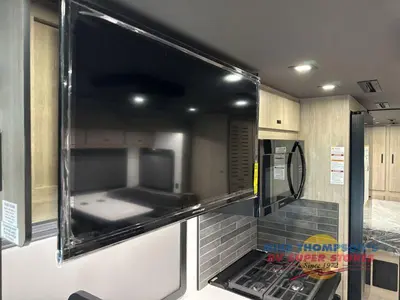 2026 Grand Design Lineage Series F photo 28
