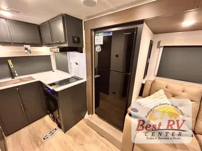 2027 Forest River Surveyor Legend photo 39