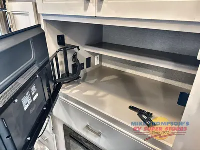 2024 Thor Motor Coach Omni photo 46