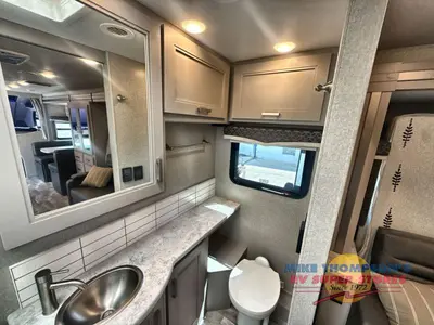 2024 Thor Motor Coach Omni photo 42