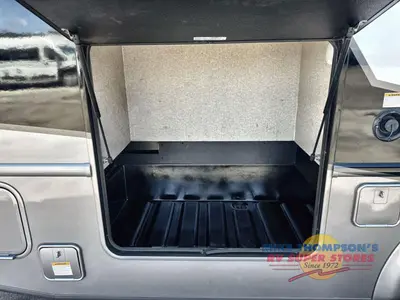 2024 Thor Motor Coach Omni photo 18