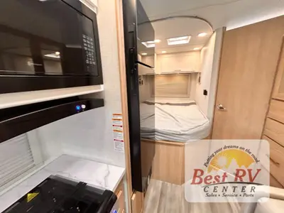 2027 Thor Motor Coach Four Winds photo 28