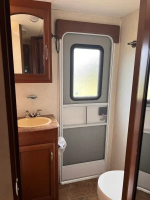 2012 COACHMEN FREEDOM EXPRESS DEEP SLIDE photo 15
