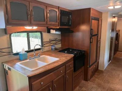 2012 COACHMEN FREEDOM EXPRESS DEEP SLIDE photo 3
