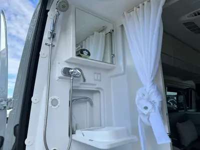 2027 Thor Motor Coach Sanctuary photo 18