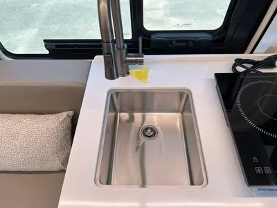2027 Thor Motor Coach Sanctuary photo 8