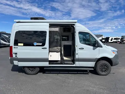 2027 Thor Motor Coach Sanctuary photo 21