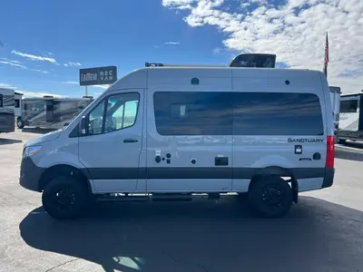 2027 Thor Motor Coach Sanctuary photo 22