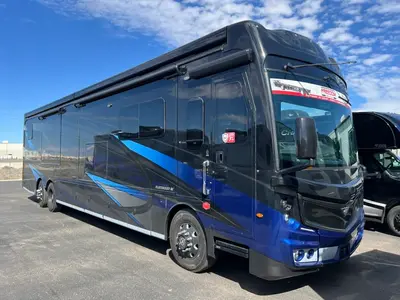 2027 Fleetwood Discovery LXE exterior