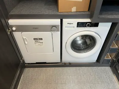 2027 Fleetwood Discovery LXE photo 28