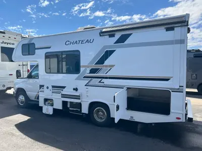 2027 Thor Motor Coach Chateau photo 28