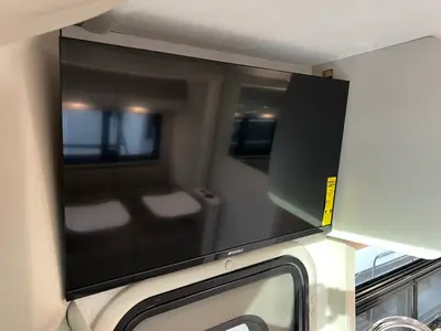 2027 Thor Motor Coach Compass AWD photo 9