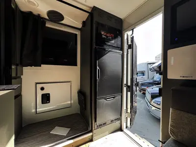 2027 Winnebago Arka photo 9