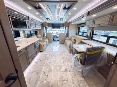2026 Tiffin Motorhomes Allegro BUS photo 3