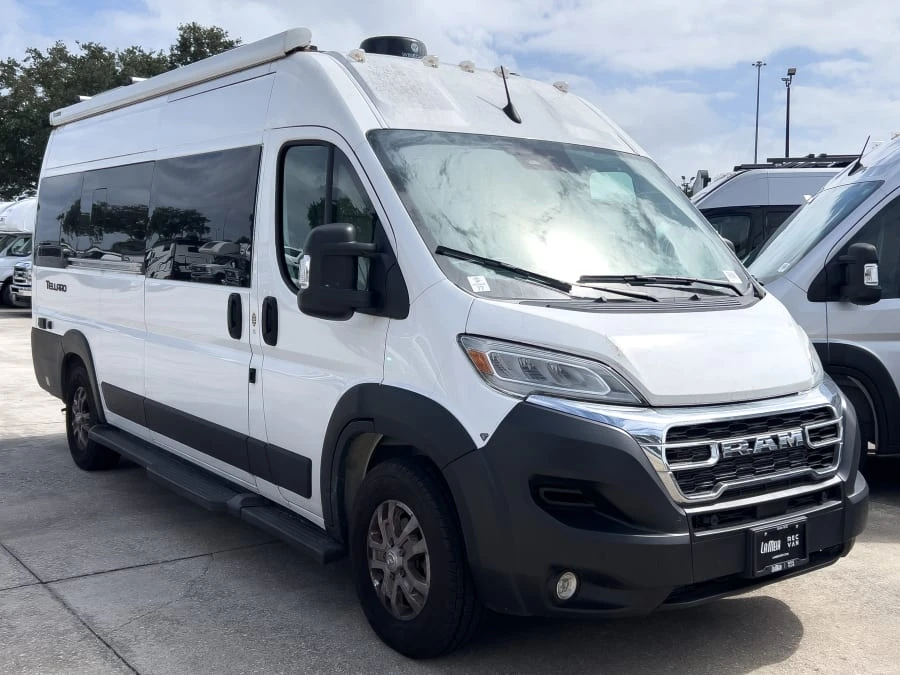 2025 Thor Motor Coach Tellaro exterior