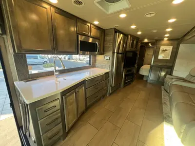 2023 Tiffin Motorhomes Allegro photo 5